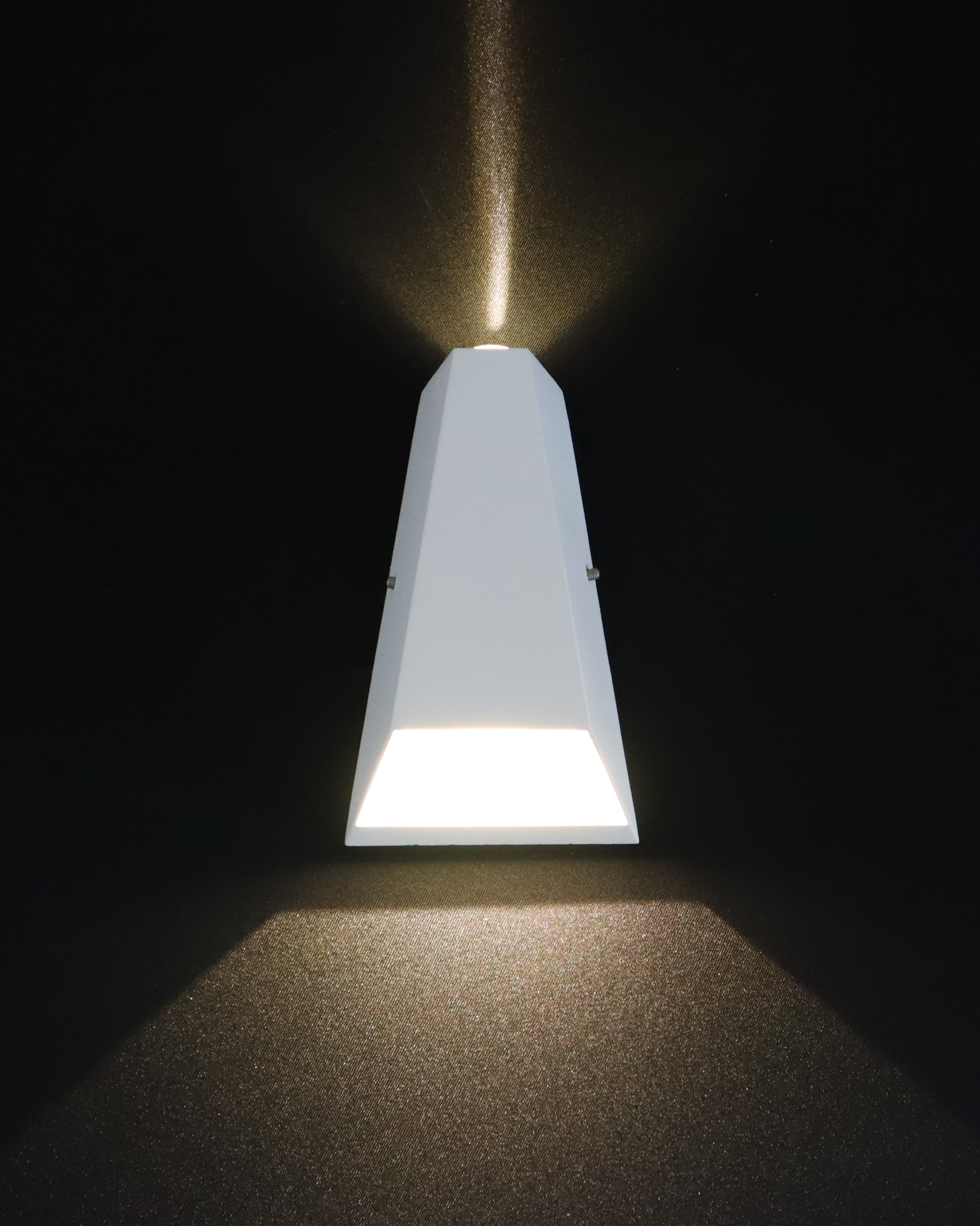 WHITE CONE WALL BATH LAMP 2 LIGHTS 